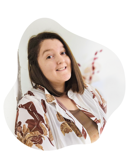 Portrait d’Audrey, graphiste et UI Designer
